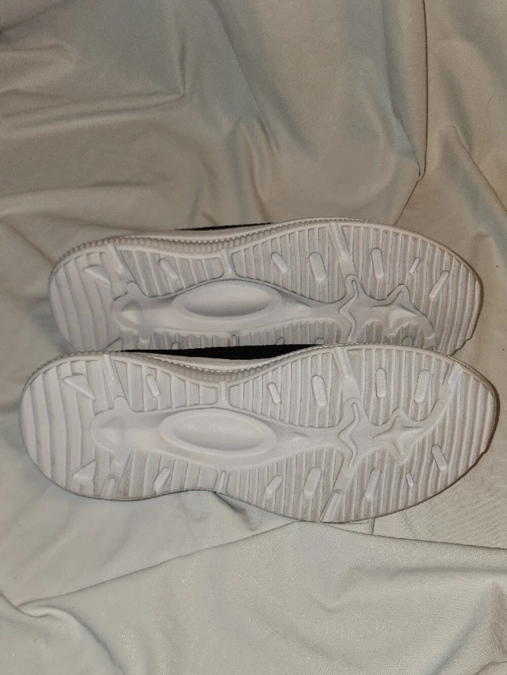 Sport Size 40 US 9-9.5 Slip-On Black Mesh Sneakers with White Sole